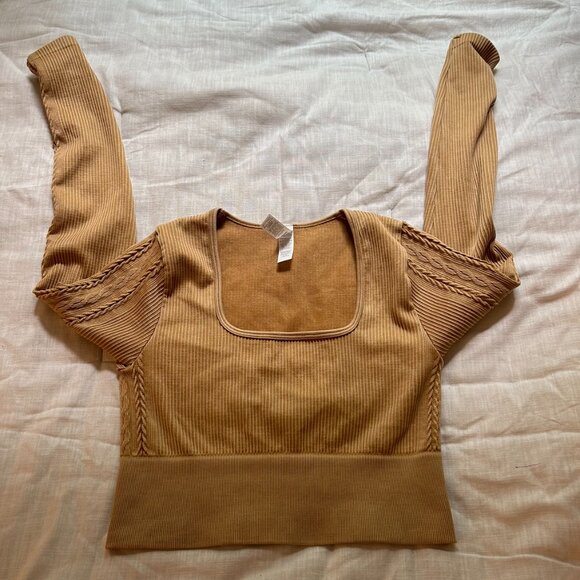 Aerie OFFLINE Seamless Ribbed Long Sleeve Cropped Top with Square Neckline - Picture 2 of 7